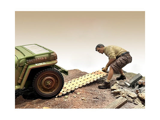 "4X4 Mechanic" Figure 2 with Board Accessory for 1/18 Scale Models by American Diorama by American Diorama