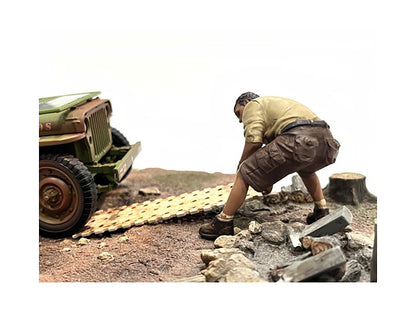 "4X4 Mechanic" Figure 2 with Board Accessory for 1/18 Scale Models by American Diorama by American Diorama