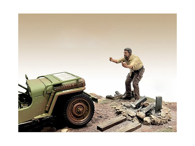 "4X4 Mechanic" Figure 6 for 1/18 Scale Models by American Diorama by American Diorama