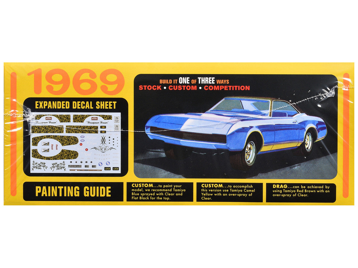 Skill 2 Model Kit 1969 Buick Riviera 1/25 Scale Model by AMT by AMT
