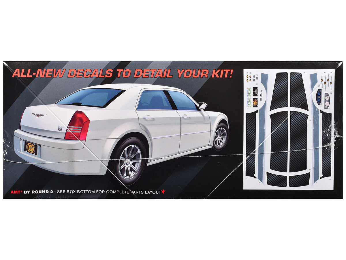 Skill 2 Model Kit 2005 Chrysler 300C 1/25 Scale Model by AMT by AMT
