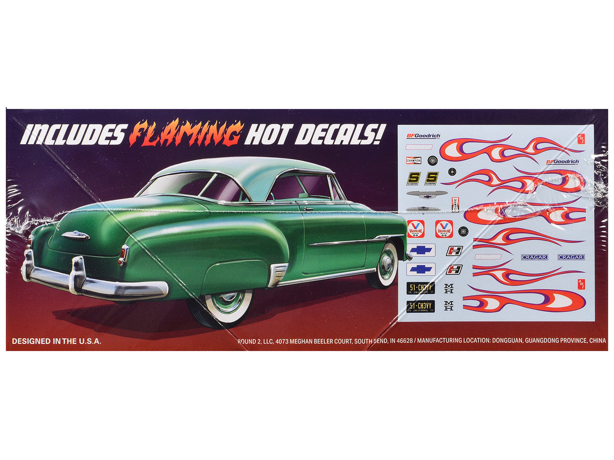 Skill 2 Model Kit 1951 Chevrolet Cruiser 3-in-1 Kit 1/25 Scale Model by AMT by AMT