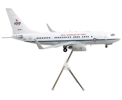 Boeing 737-700 Transport Aircraft "Royal Australian Air Force 100th Anniversary - A36-001" White and Gray "Gemini 200" Series 1/200 Diecast Model Airplane by GeminiJets by GeminiJets