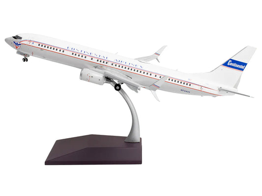 Boeing 737-900ER Commercial Aircraft with Flaps Down "Continental Airlines - United Airlines" (N75435) White with Red and Blue Stripes "Gemini 200" Series 1/200 Diecast Model Airplane by GeminiJets by GeminiJets