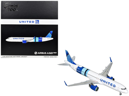 Airbus A321neo Commercial Aircraft "United Airlines Coastliner" (N94750) White with Blue Stripes "Gemini 200" Series 1/200 Diecast Model Airplane by GeminiJets by GeminiJets