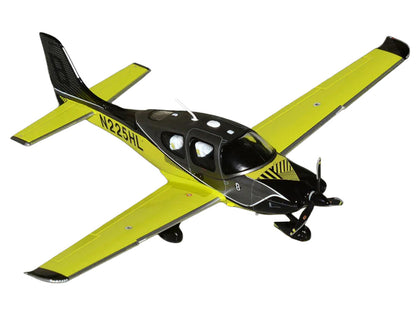 Cirrus SR22T Composite Aircraft (N225HL) Black and Neon Green "Gemini General Aviation" Series 1/72 Diecast Model by GeminiJets by GeminiJets