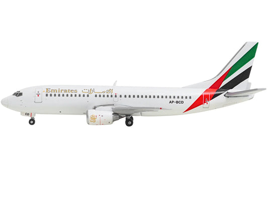 Boeing 737-300 Commercial Aircraft "Emirates Airlines" (AP-BCD) White with Striped Tail 1/400 Diecast Model by GeminiJets by GeminiJets
