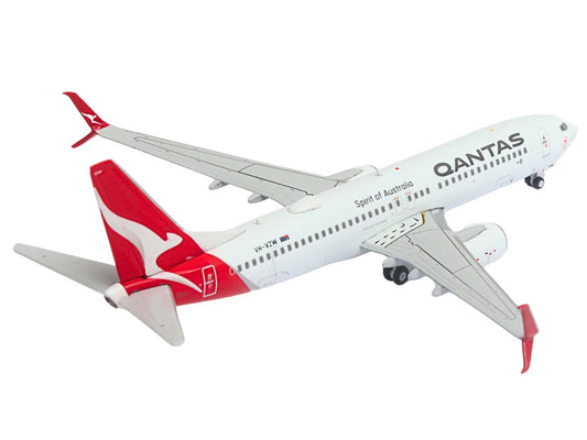 Boeing 737-800 Commercial Aircraft "Qantas Airways" (VH-VZW) White with Red Tail 1/400 Diecast Model Airplane by GeminiJets by GeminiJets
