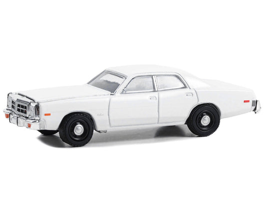 1977-78 Dodge Monaco Police Pursuit White "Hot Pursuit - Hobby Exclusive" Series 1/64 Diecast Model Car by Greenlight by Greenlight