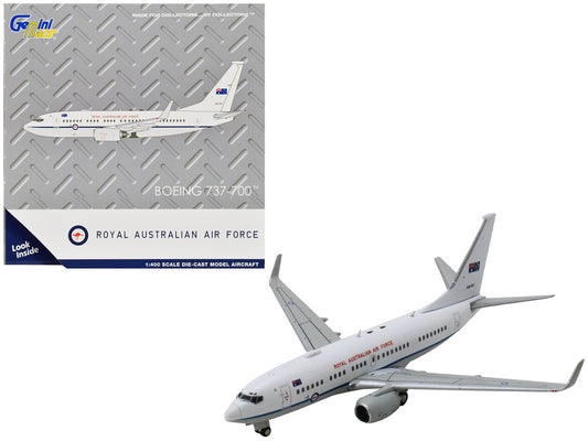 Boeing 737-700 Aircraft "Royal Australian Air Force" (A36-002) White with Blue Stripes "Gemini Macs" Series 1/400 Diecast Model Airplane by GeminiJets by GeminiJets