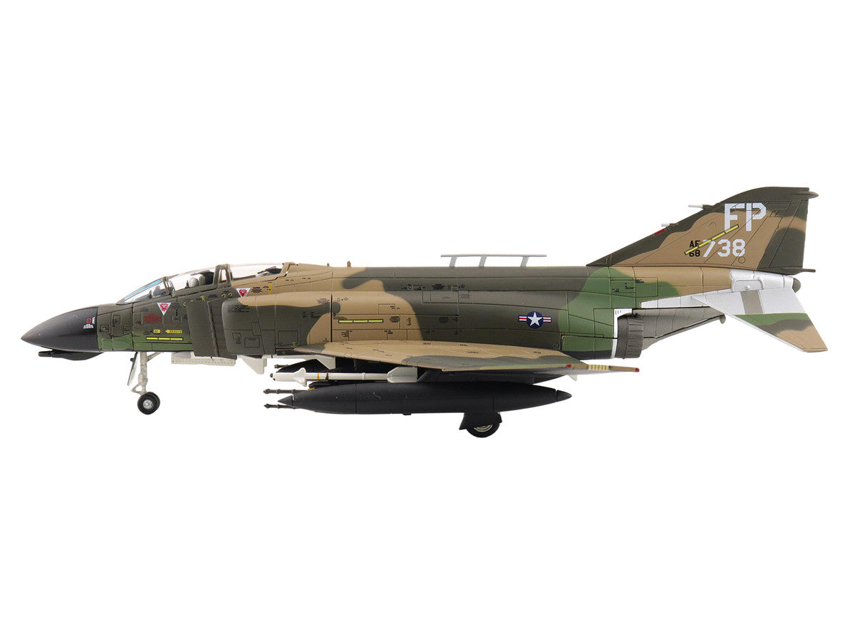 McDonnell Douglas F-4D Phantom II Fighter-Bomber Aircraft "66-8738 Night Owl 497th TFS Ubon RTAFB Thailand" (1972) United States Air Force "Air Power Series" 1/72 Diecast Model by Hobby Master by Hobby Master