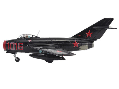 Mikoyan-Gurevich MiG-15Bis Fighter Aircraft "Experimental Combat Air Museum Kansas" "Air Power Series" 1/72 Diecast Model by Hobby Master by Hobby Master