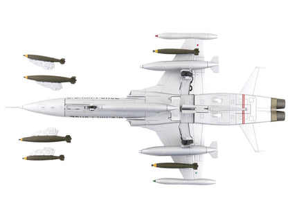 Northrop F-5A Freedom Fighter Aircraft "38381" (1960s) United States Air Force "Air Power Series" 1/72 Diecast Model by Hobby Master by Hobby Master