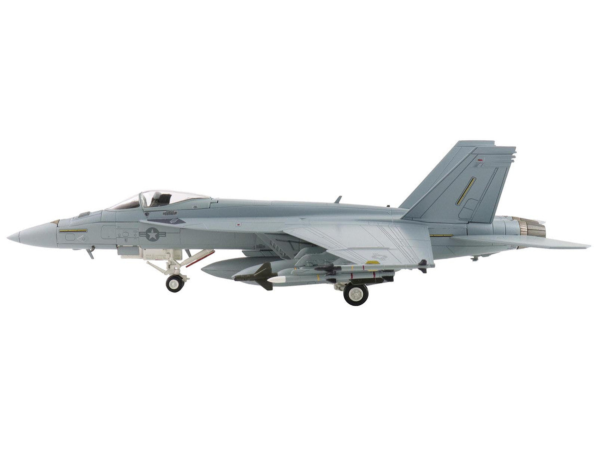 Boeing F/A-18E Super Hornet Fighter Aircraft "Dagger Team (with decals)" United States Navy "Air Power Series" 1/72 Diecast Model by Hobby Master by Hobby Master
