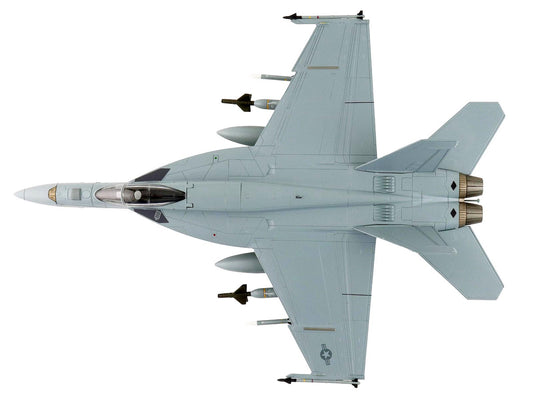 Boeing F/A-18E Super Hornet Fighter Aircraft "Dagger Team (with decals)" United States Navy "Air Power Series" 1/72 Diecast Model by Hobby Master by Hobby Master