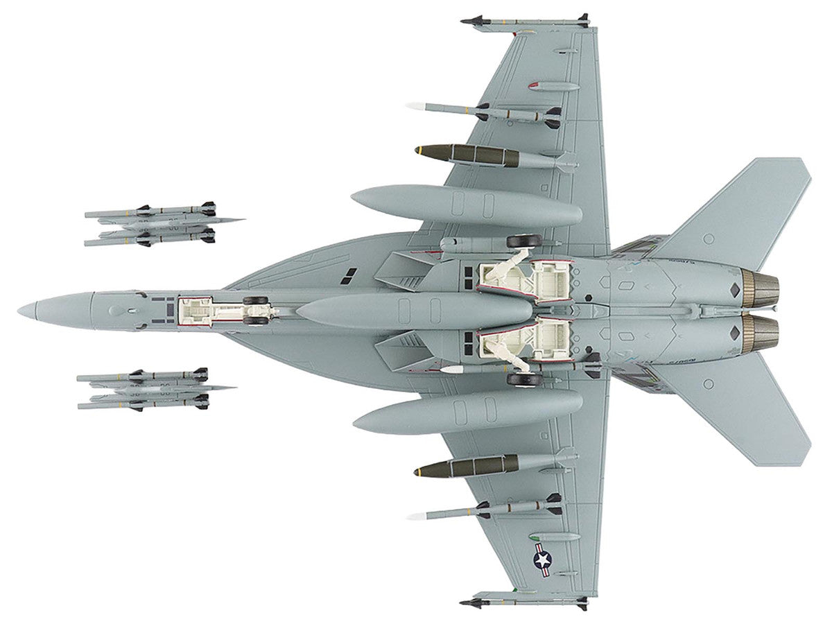 Boeing F/A-18F Super Hornet Fighter Aircraft "165875 Green Hornet VX-23 Salty Dogs NAS Patuxent River" (2011) United States Navy "Air Power Series" 1/72 Diecast Model by Hobby Master by Hobby Master