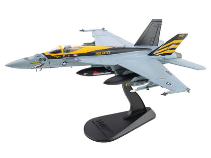 Boeing F/A-18E Super Hornet Fighter Aircraft "166828 VFA-151 Vigilantes USS Lincoln" (2021) United States Navy "Air Power Series" 1/72 Diecast Model by Hobby Master by Hobby Master