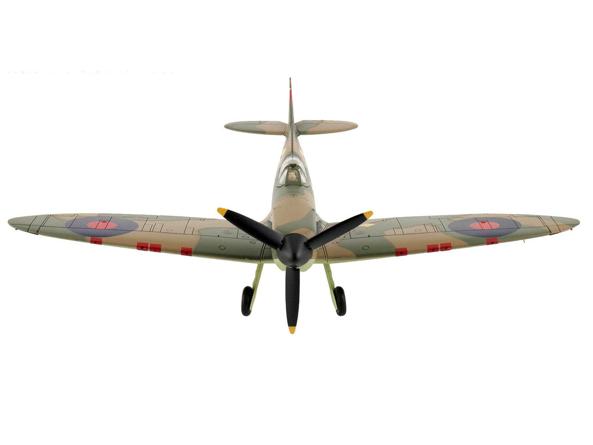 Supermarine Spitfire Mk.1a Fighter Aircraft "X4009 Flight Lieutenant P.C. Hughes" (1940) British Royal Air Force "Air Power Series" 1/48 Diecast Model by Hobby Master by Hobby Master