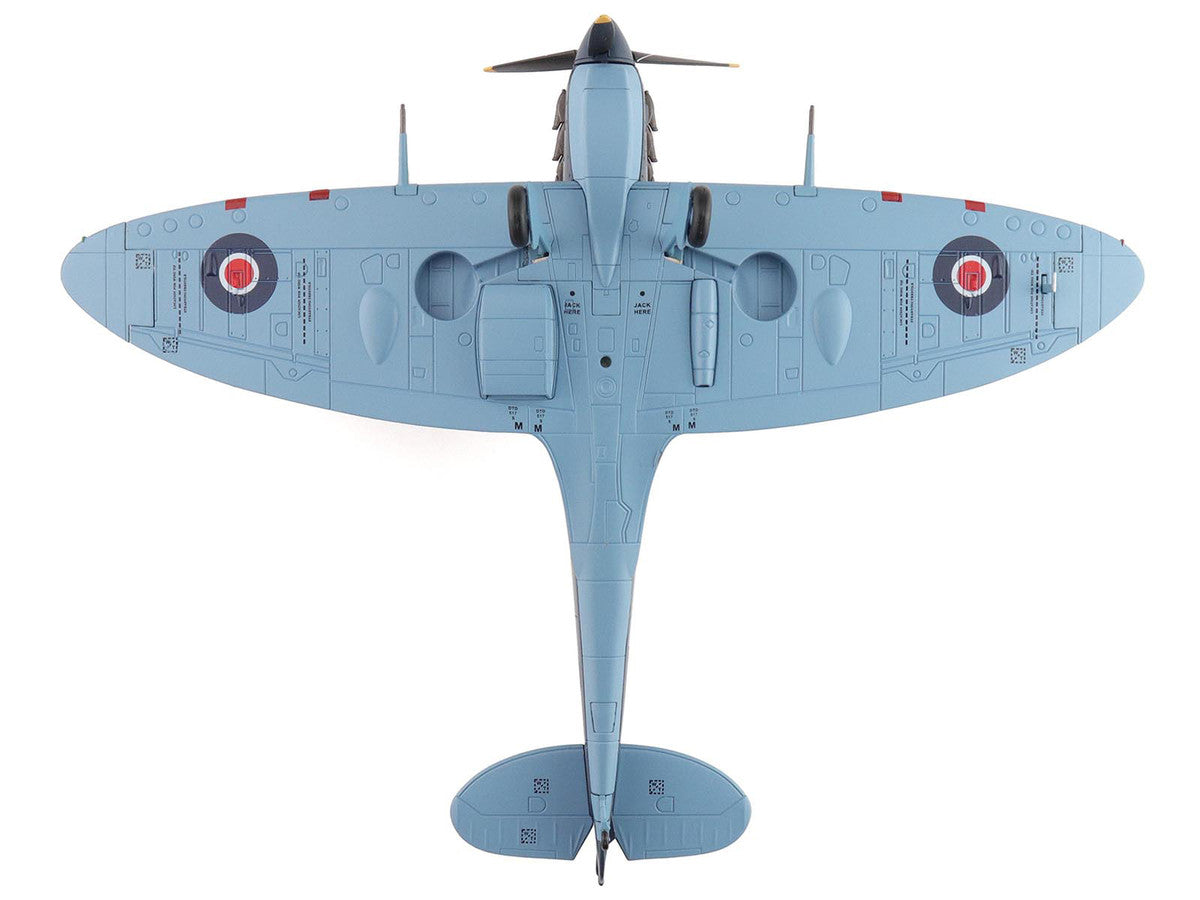 Supermarine Spitfire Mk.Vb Trop Fighter Aircraft "EP706 George Beurling No. 249 Squadron Malta" (1942) British Royal Air Force "Air Power Series" 1/48 Diecast Model by Hobby Master by Hobby Master