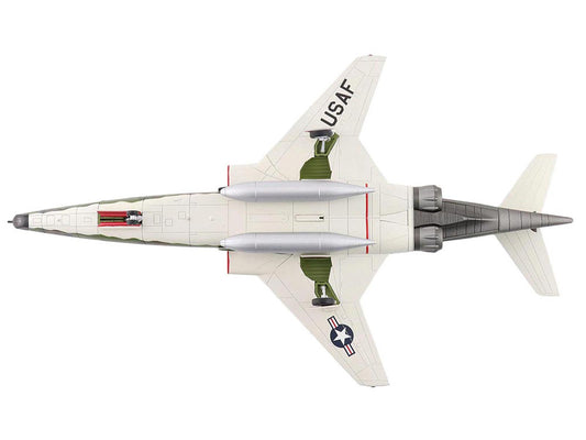 McDonnell RF-101A Voodoo Fighter Aircraft "54-1512 363rd Tactical Reconnaissance Wing Udorn Royal Thai Air Force Base" (1965) United States Air Force "Air Power Series" 1/72 Diecast Model by Hobby Master by Hobby Master