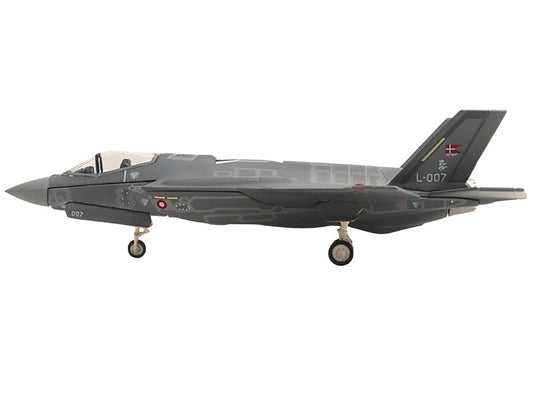 Lockheed Martin F-35A Lightning II Aircraft "Eskadrille 727 Skrydstrup Air Base" (L-007) Royal Danish Air Force 1/200 Diecast Model by Herpa by Herpa