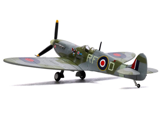 Supermarine Spitfire Mk Vb Fighter Aircraft "EN951 Ace Jan Zumbach No. 303 Polish Kosciuszko Squadron" (1943) Royal Air Force 1/72 Diecast Model by Legion by Legion