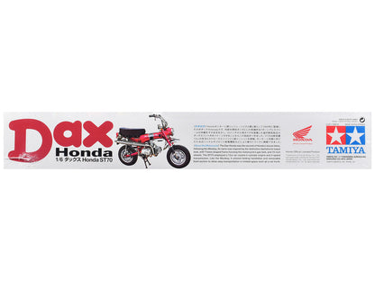Model Kit Dax Honda Export 70 Motorcycle 1/6 Scale Model by Tamiya-4