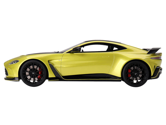 2022 Aston Martin V12 Vantage RHD (Right Hand Drive) Cosmopolitan Yellow with Black Hood and Top 1/18 Model Car by Top Speed by Top Speed
